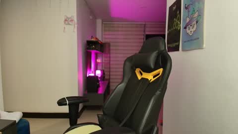 Susan Rhodes online show from September 15, 7:32 am