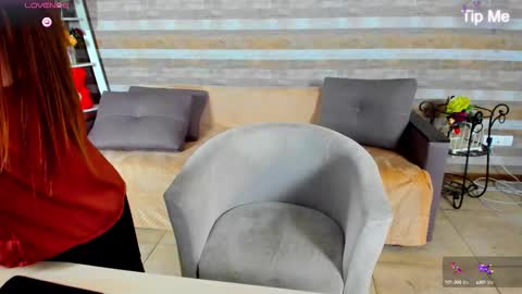 susansmitt online show from September 8, 6:51 pm