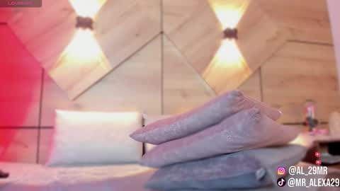 sussan online show from March 18, 8:15 pm