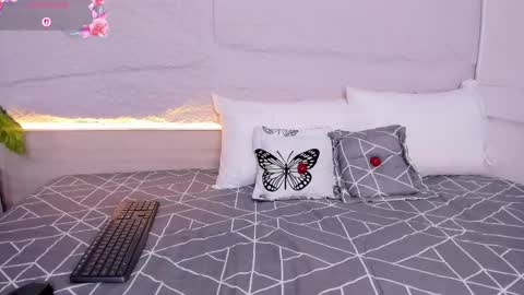 Susy online show from April 15, 4:16 am