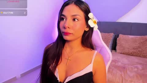 sussy_sweet4u online show from April 19, 11:33 am