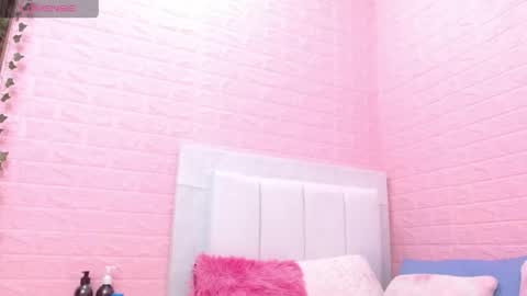 suzan_30 online show from April 19, 7:27 pm