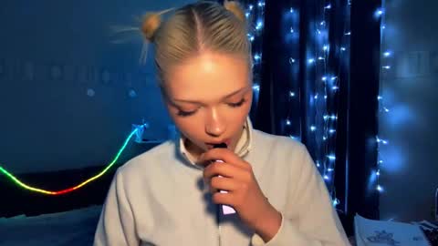 Stacy online show from March 16, 8:35 pm