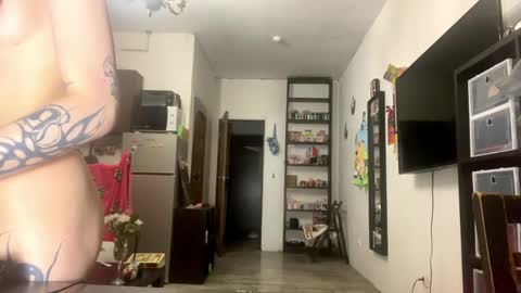 Suzanna online show from April 18, 7:58 pm