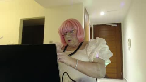 My name is Sissy or more fully Suzanna Aprilia Maria Mariquita Catarina Chinita Banci. Soy una puta - que chimba ladybug online show from November 14, 5:48 pm