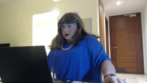 My name is Sissy or more fully Suzanna Aprilia Maria Mariquita Catarina Chinita Banci. Soy una puta - que chimba ladybug online show from April 17, 3:47 pm