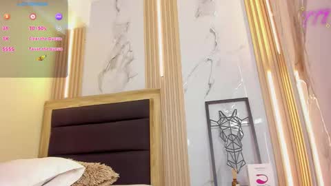 S U Z E T  online show from March 21, 1:16 pm