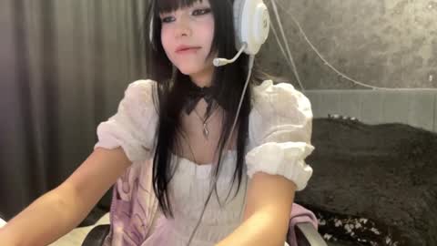 EmilySuonn online show from March 31, 8:42 pm