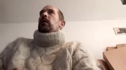 sweaterboy666 online show from October 14, 1:36 pm