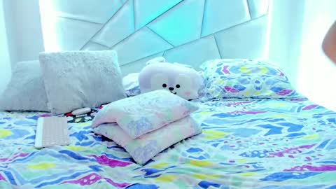 Nikki model independent online show from January 17, 12:31 am