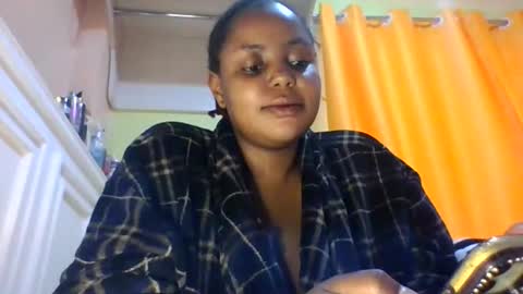 sweet52537 online show from March 24, 4:07 am