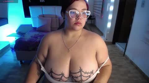 sweet__cat__ online show from April 13, 7:40 pm