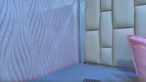 Amye  online show from October 1, 7:02 pm