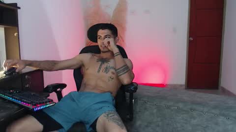 Snapshot of sweet_angel25 chatting on September 30, 10:53 pm sweet_angel25 online show from September 30, 10:53 pm
