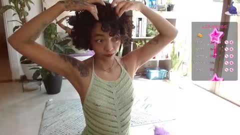 Tutti  online show from February 12, 7:06 pm