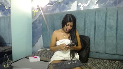 canelaa online show from November 15, 10:55 pm