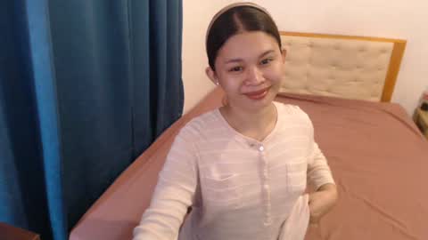 sweet_cassyxx online show from July 2, 8:14 pm