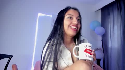 Canela online show from March 13, 3:48 pm