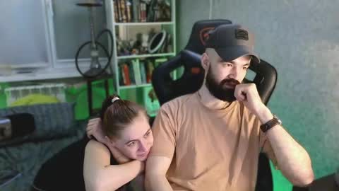 sweet_couplees online show from April 20, 9:29 pm