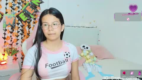 Snapshot of sweet_dania_ chatting on October 23, 8:49 am sweet_dania_ online show from October 23, 8:49 am