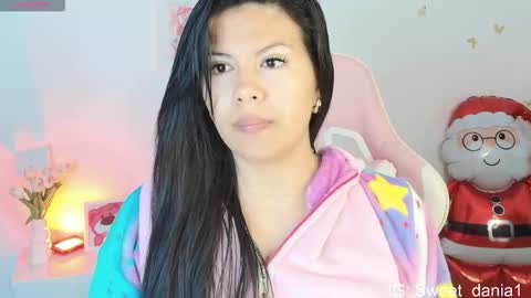 sweet_dania_ online show from January 19, 4:11 am