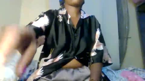 sweet_ebony001 online show from April 18, 10:10 pm