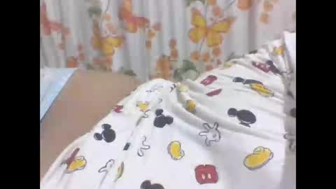 Snapshot of sweet_eddine chatting on October 31, 10:04 am sweet_eddine online show from October 31, 10:04 am