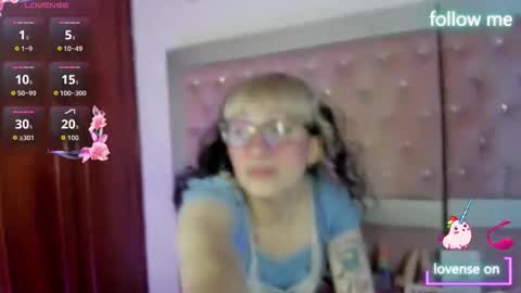  emmili  online show from March 12, 1:04 pm