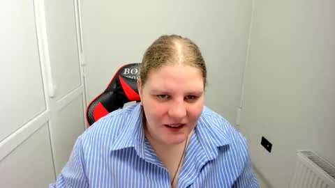 Karla online show from May 5, 6:52 am
