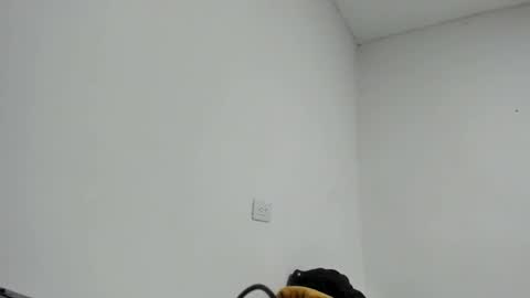 sweet_kitty_777 online show from April 16, 8:47 am