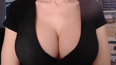 Jen online show from March 17, 7:24 am