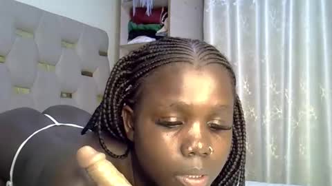 sweet_melodiyy online show from March 27, 7:26 pm