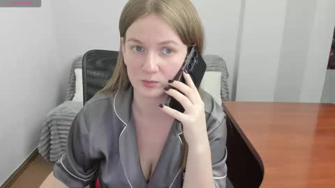 Mila online show from March 3, 4:58 pm