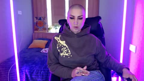 sweet_n_strong online show from April 9, 5:55 am