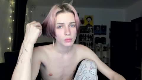 kira online show from February 17, 7:02 pm