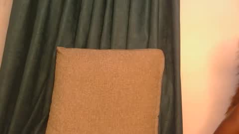 sweet peachy online show from April 3, 11:44 pm