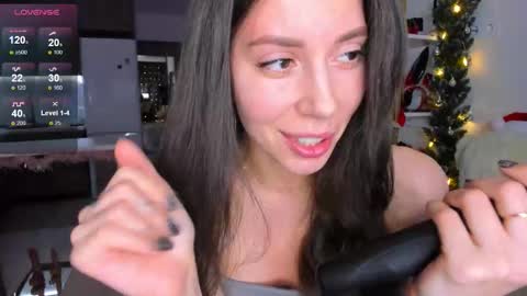 Ashley online show from December 20, 6:48 pm