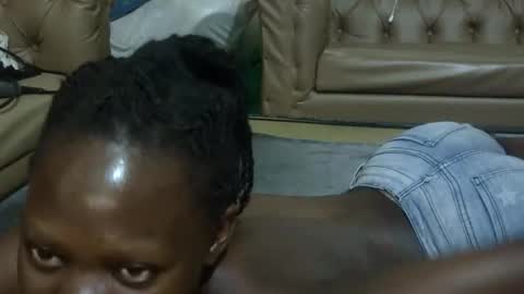 Sharon online show from April 16, 9:39 pm