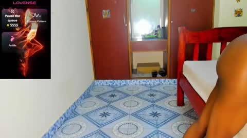 sweet_squirter254 online show from March 23, 9:53 pm