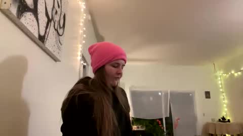 Heidi Brenner - Please check bio for schedule  FAQ online show from March 7, 12:48 am