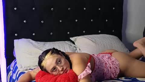  Sweet  online show from April 18, 4:03 am