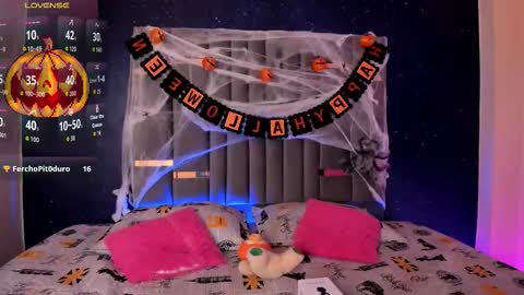 Annie online show from October 31, 4:57 am