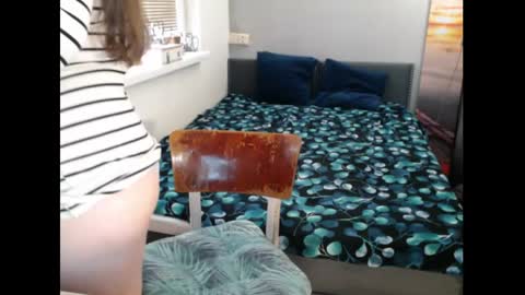 Sweetboobs85h online show from April 14, 9:12 am