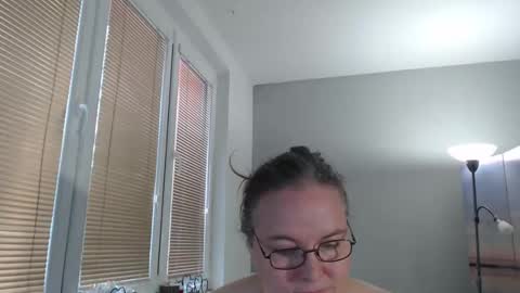 Sweetboobs85h online show from November 9, 11:24 am