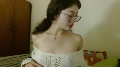 sweetcalm_ online show from May 30, 4:33 am