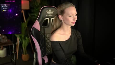 Lina online show from March 20, 5:07 pm