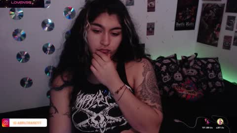 Abril online show from November 18, 3:37 pm