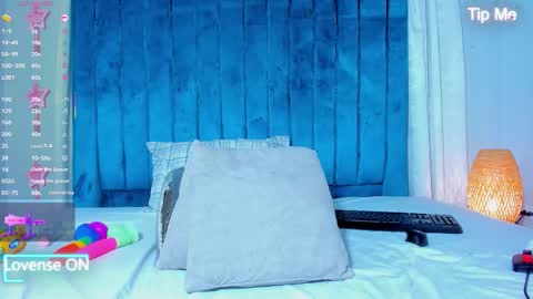 Mia online show from October 4, 4:54 am