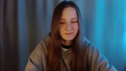 Annie online show from March 1, 9:52 pm