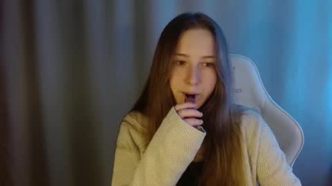 Annie online show from February 15, 8:40 pm